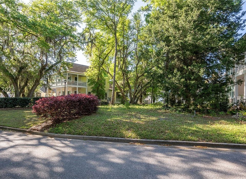 1st image of 32 Sweet Olive Dr