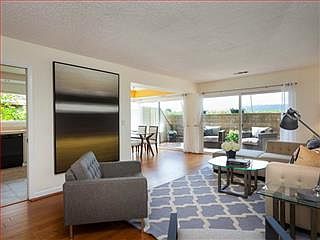 4th image of 12 Calypso Ln