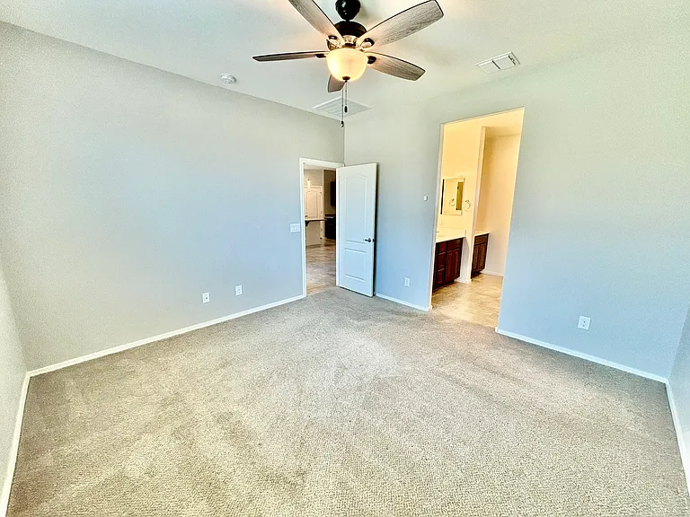 1549 E Kingman Pl — Photo 10
