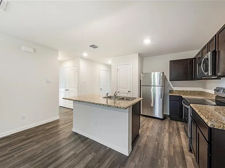 1005 Dawson St — Photo 21