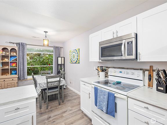4th image of 4118 212th Street SW #C103
