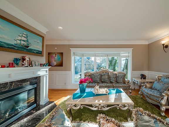 4th image of 15775 39a Ave