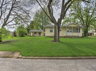 46 Meadow Terrace Dr, Decatur, IL 62521