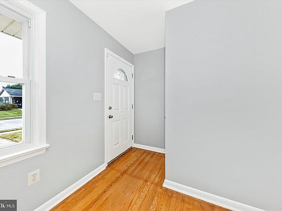 2nd image of 713 Northside Dr