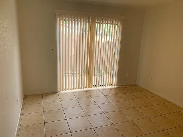 10219 N 12th Ave — Photo 5