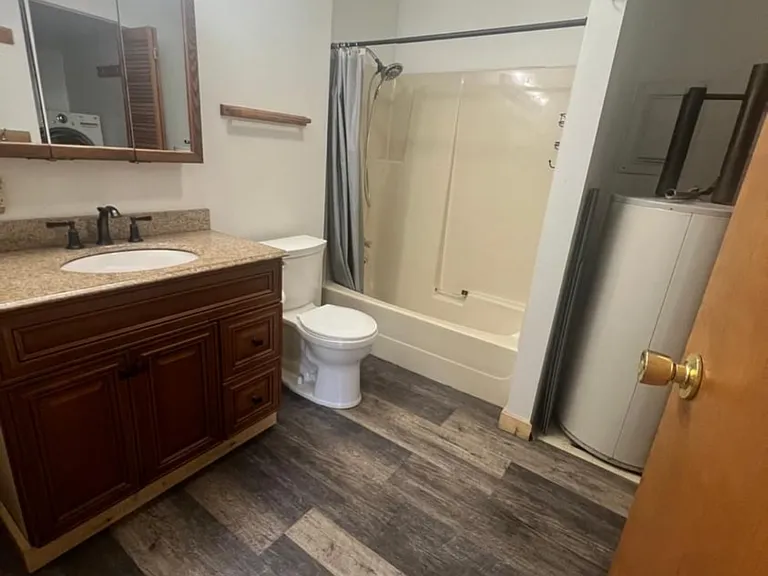 2507 Cedar St — Photo 8