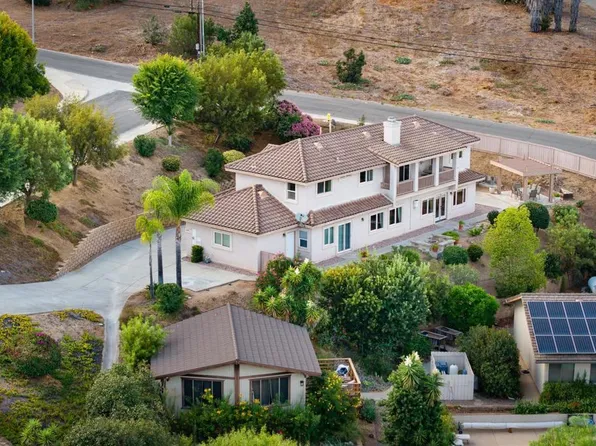 1684 Hubbard Pl, Escondido, CA 92027