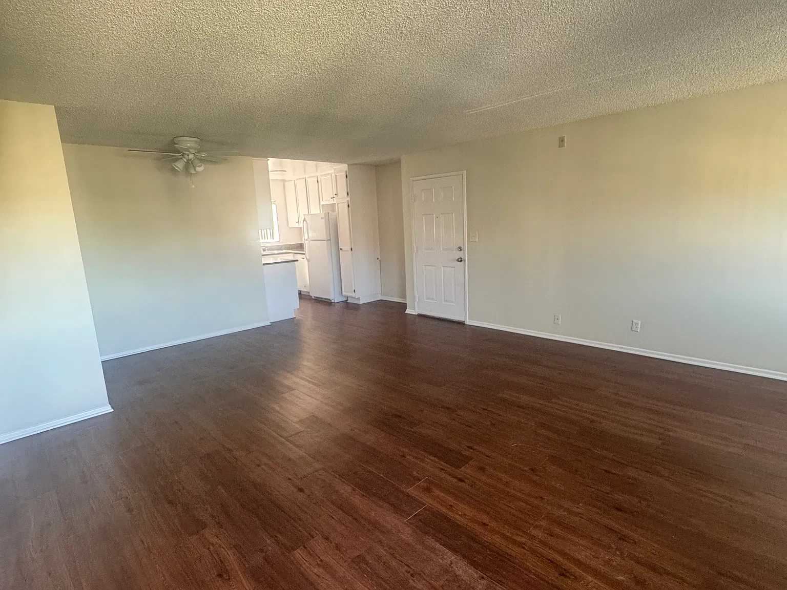 530 E Santa Anita Ave — Photo 2