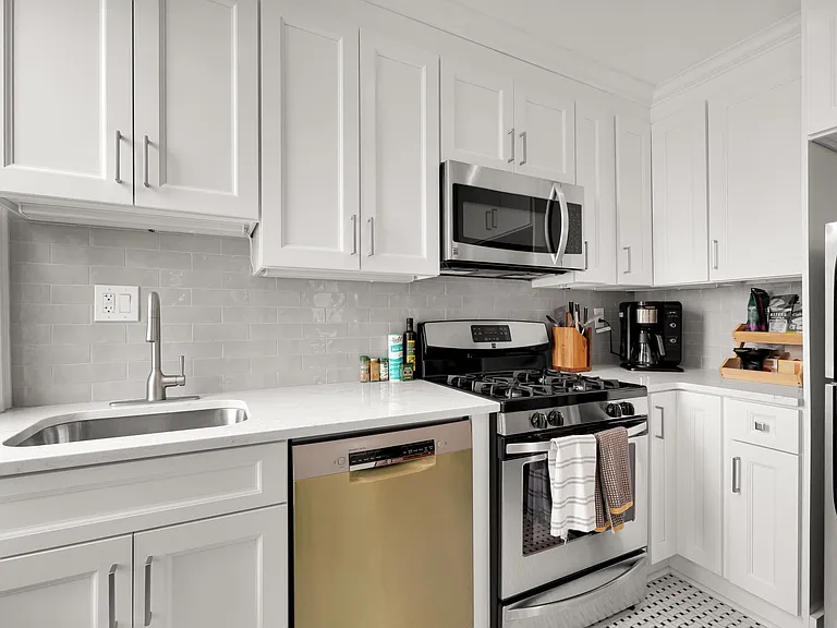 1824 S St NW #402 — Photo 5