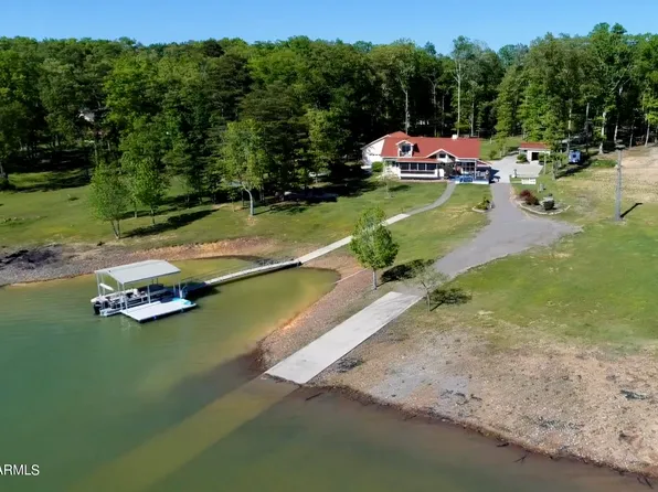 2225 Ted Moore Rd, Dandridge, TN 37725