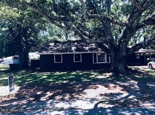 2402 King Ave, Pascagoula, MS 39567