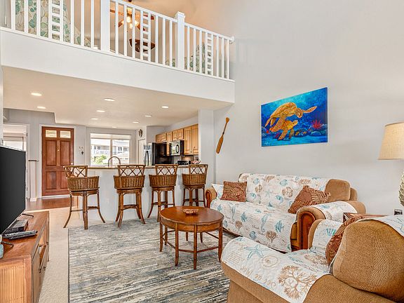 2nd image of 75-5919 Alii Dr APT Q23