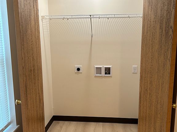 5th image of 200 W 5th St