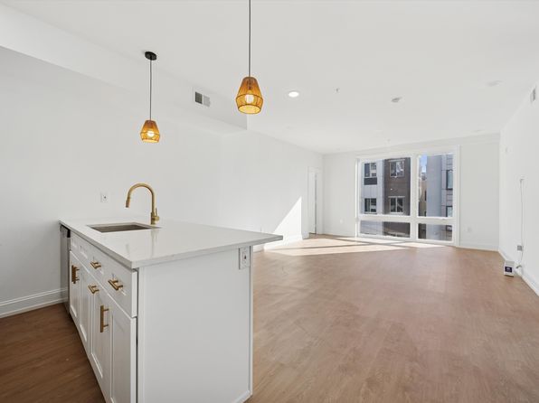 1614 Ridge Ave #501