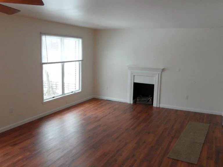 28 Canterbury Woods St #28 — Photo 3