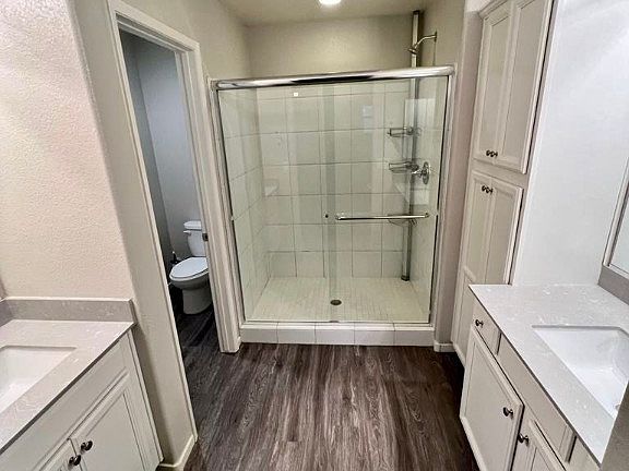 4th image of 80 Alamere Falls Dr