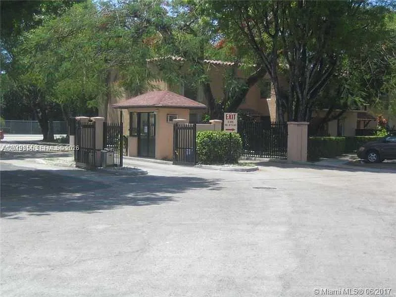 Spanish Trace Condo — Photo 2