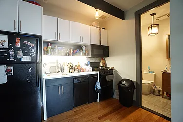 Rented by Rennit Inc.