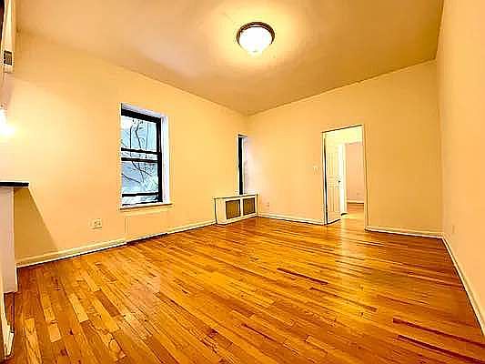 4th image of 410 E 89th St APT 2B