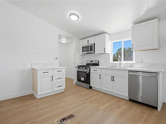 4th image of 2549 28th St W