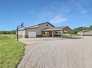 1042 13000th Rd, Mound Valley, KS 67354