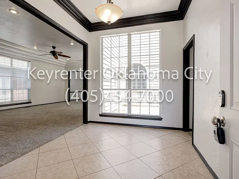 12100 Blueway Ave — Photo 3