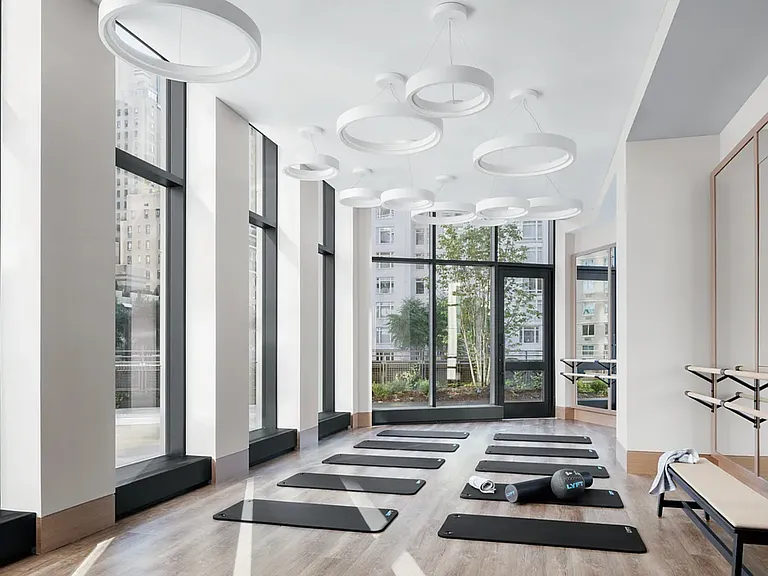 15 W 61st St #6C — Photo 17