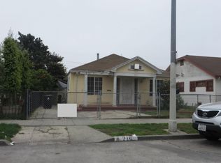 216 W 71st St, Los Angeles, CA 90003