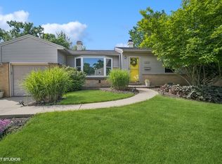 1425 E Joan Dr, Palatine, IL 60074
