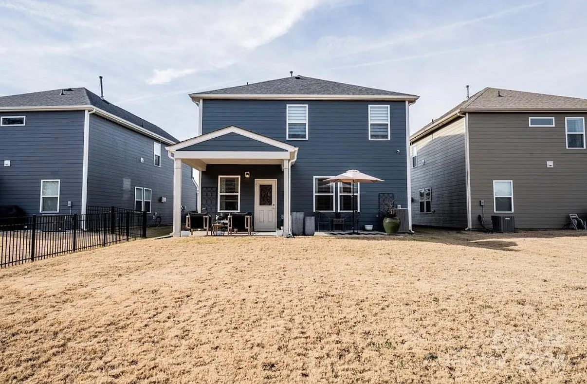 Canemeadow Dr, Charlotte — Photo 2