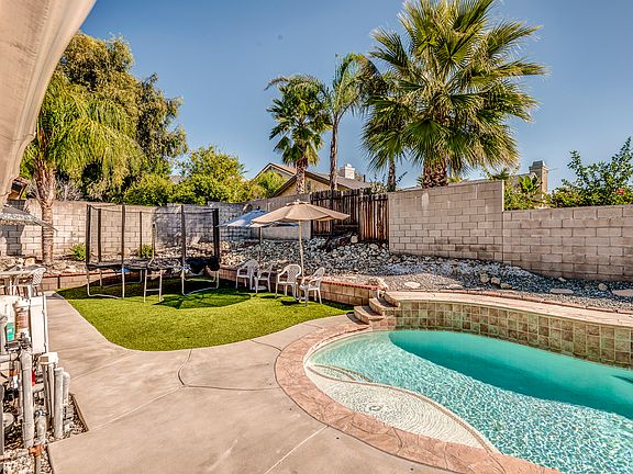 3rd image of 6247 Valinda Ave