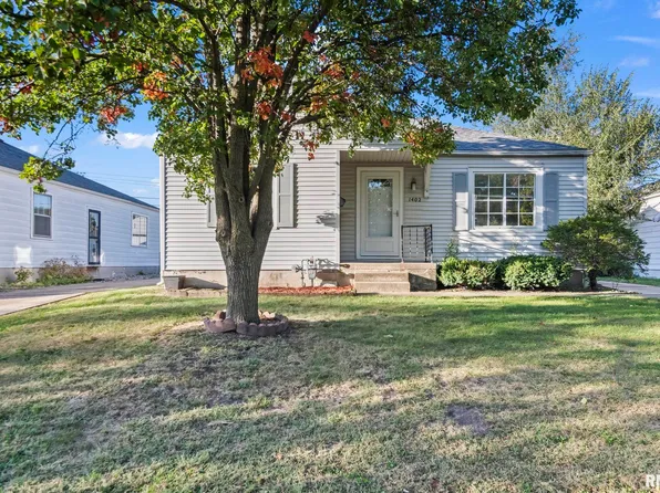 1402 W Marietta St, Decatur, IL 62522