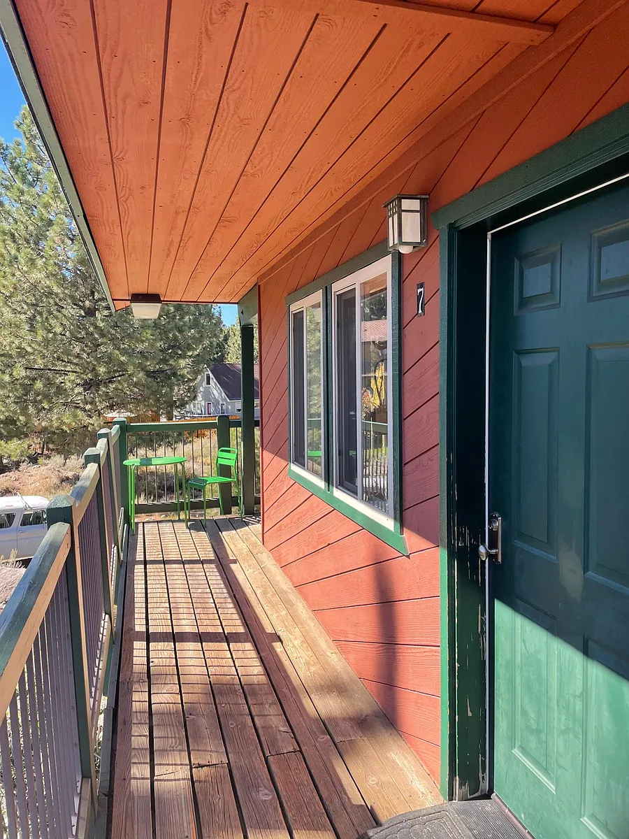 Sunny private deck - 192 Laurel Mountain Rd #7