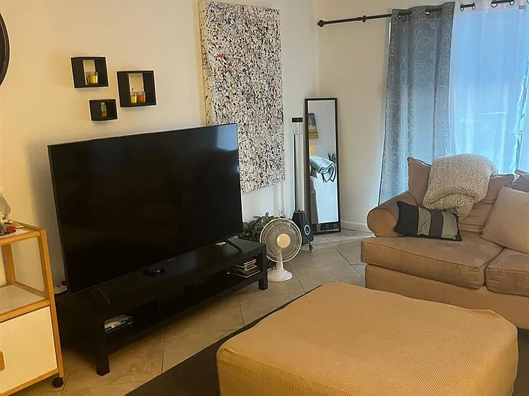 6489 Bay Club Dr #4 — Photo 2