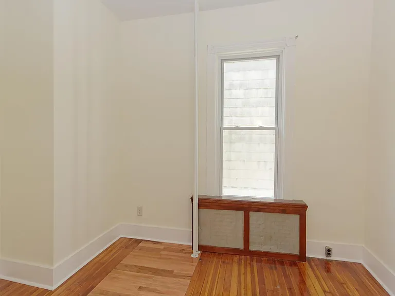587 Washington Ave #1 — Photo 18