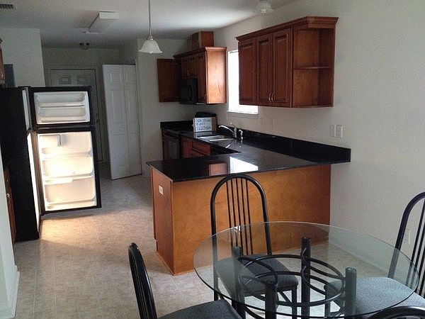 2nd image of 1227 Pepper Dr
