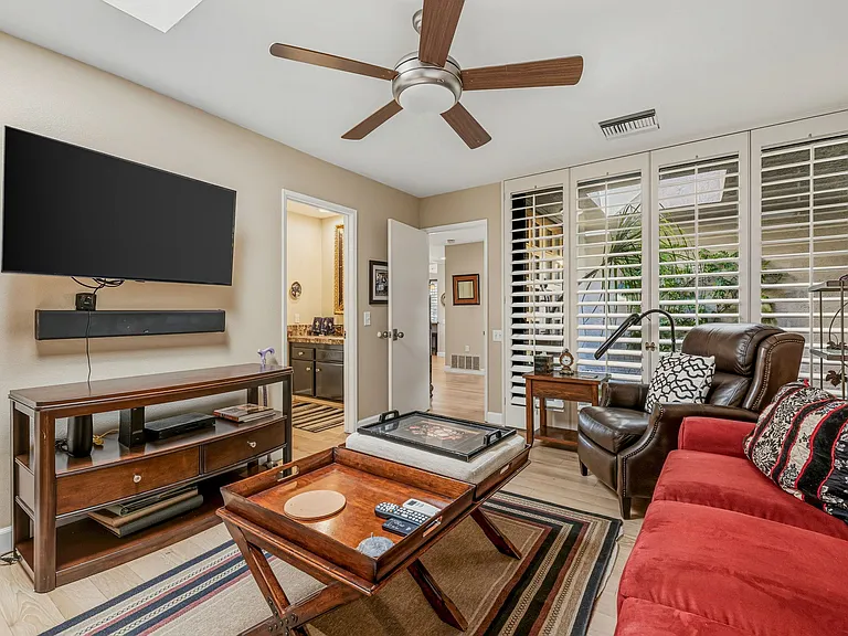 10 Whittier Ct — Photo 41