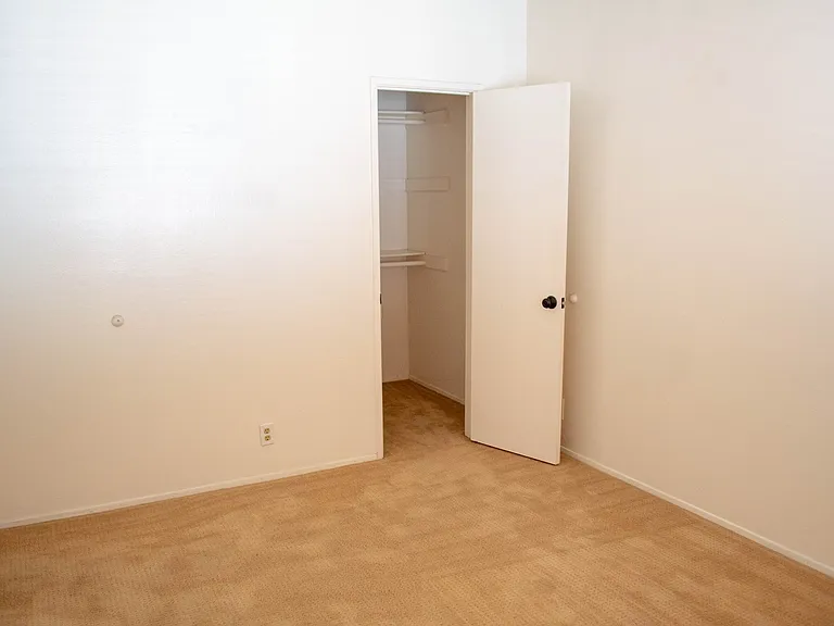 Hornblend - (3 attached units + 1 cottage) — Photo 11