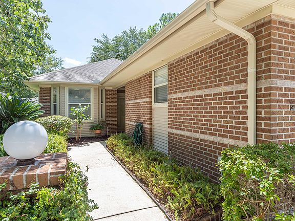 3rd image of 4531 Middleton Park Cir W
