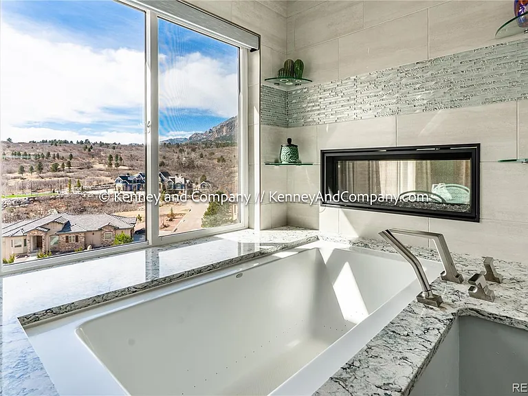 6438 Farthing Dr — Photo 21