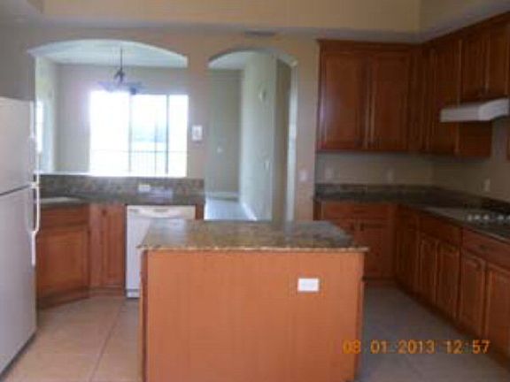 5th image of 200 Riverfront Dr #302-B