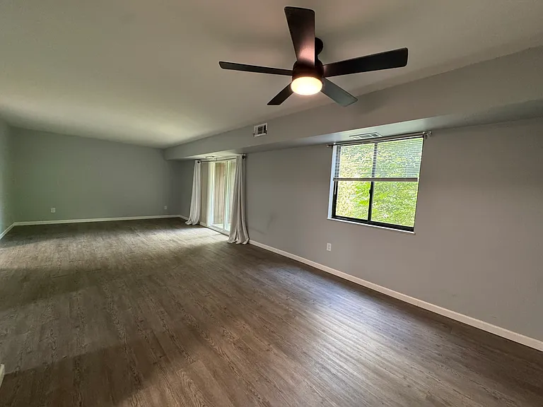 310 Abbeyville Rd #C — Photo 9