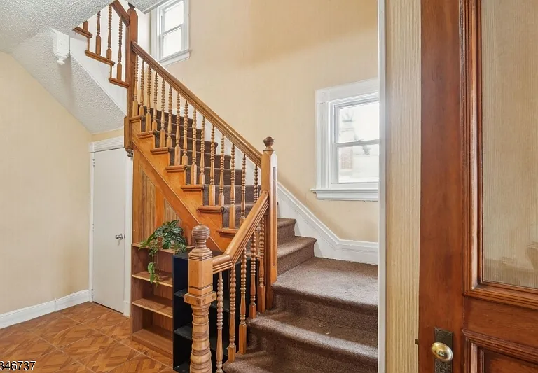 44 Elm St #2 — Photo 3