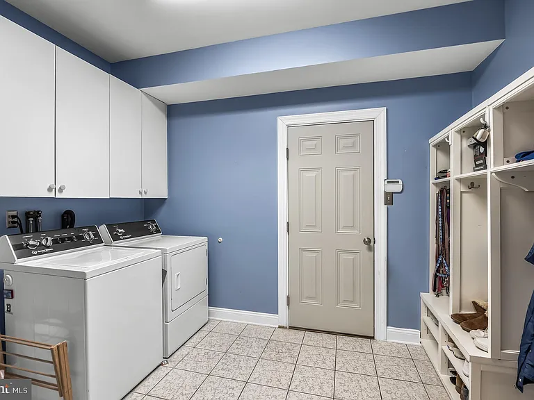 3 S Lakeside Dr W — Photo 27