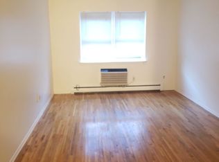 2589 38th St APT 1, Astoria, NY 11103