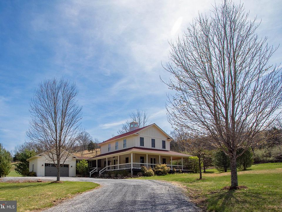1st image of 41 Farmhouse Ln