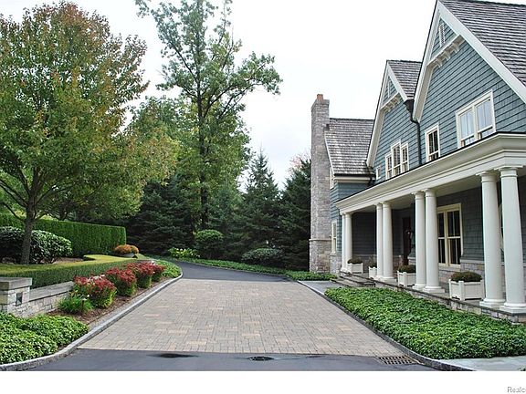 4th image of 2747 Turtle Lake Dr