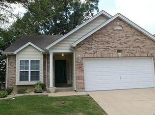 5519 Johnson Crossing Dr, Saint Louis, MO 63129