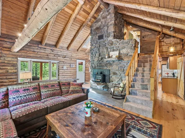 549 Barnard Hill Road Road, Weare, NH 03281