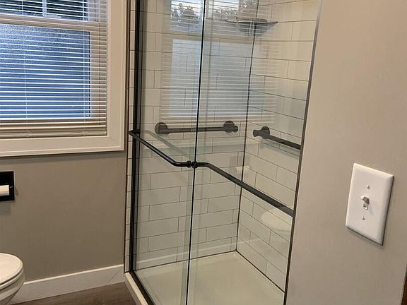 3rd image of 1720-1722 W Lombard St